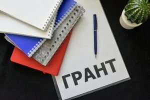 Более 16 миллионов рублей направят в виде грантов на реализацию творческих проектов Алтайского края