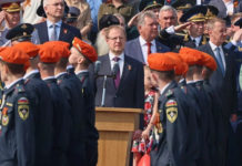 Торжественное шествие войск Барнаульского гарнизона состоялось в День Победы